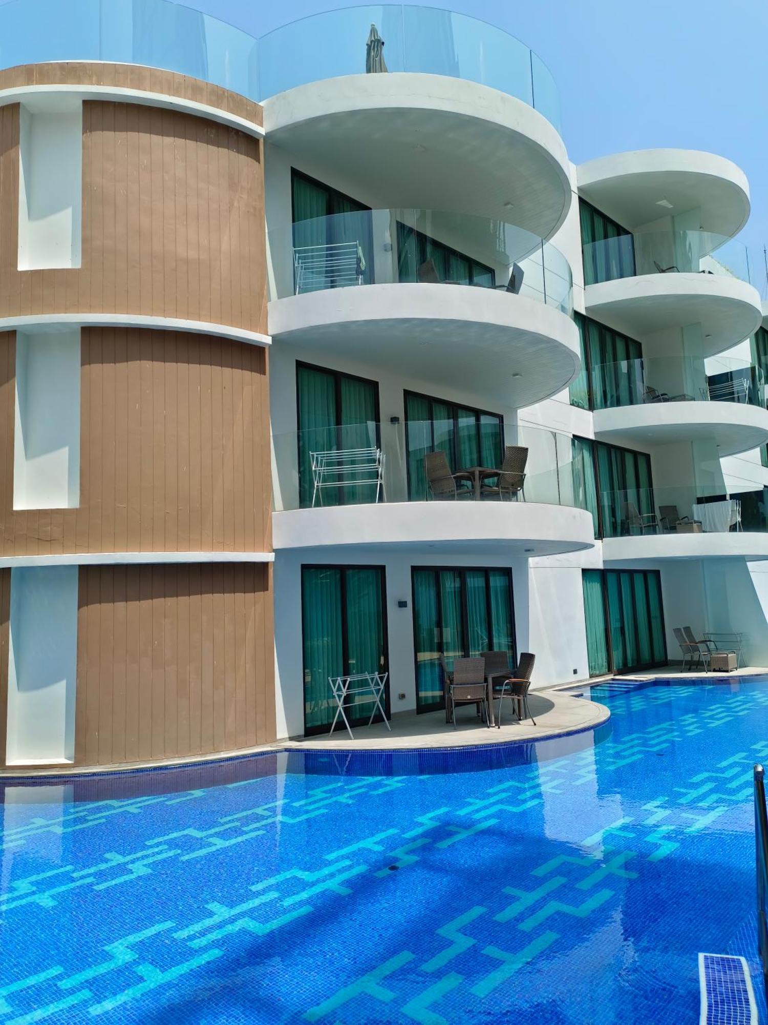 Lets Phuket Twin Sands Resort & Spa Patong Exterior photo